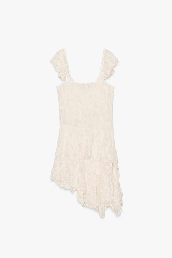 ROBE VOLANTS DENTELLE