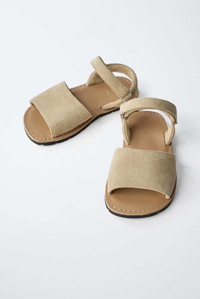 SANDALES EN CUIR