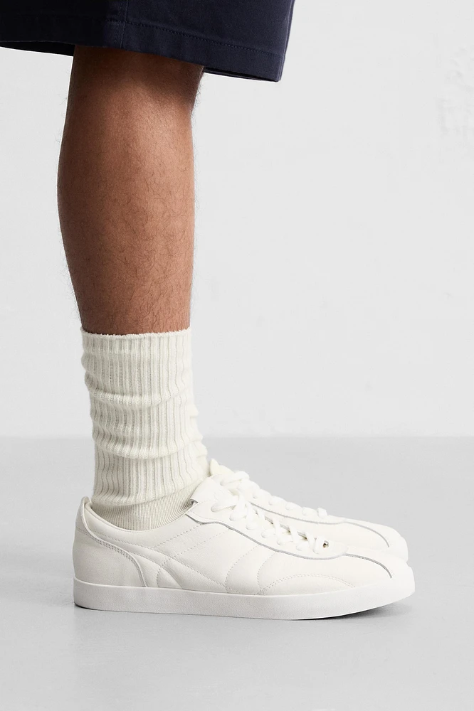 BASKETS MATELASSÉES EN CUIR