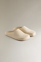 MINIMALIST LINEN CLOGS
