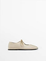 Ballet flats with instep knot