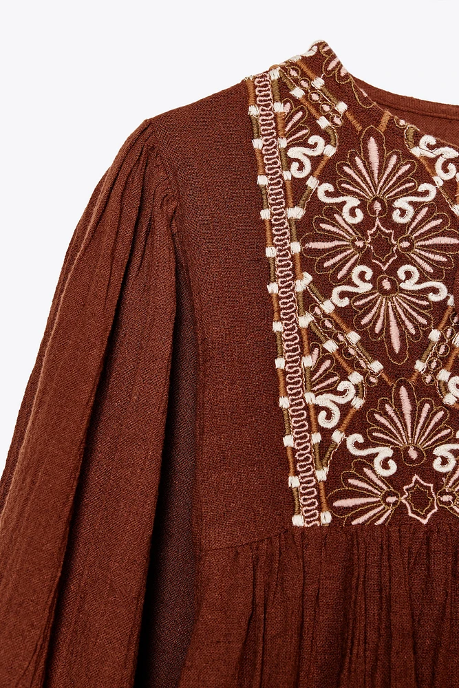 EMBROIDERED SHORT DRESS