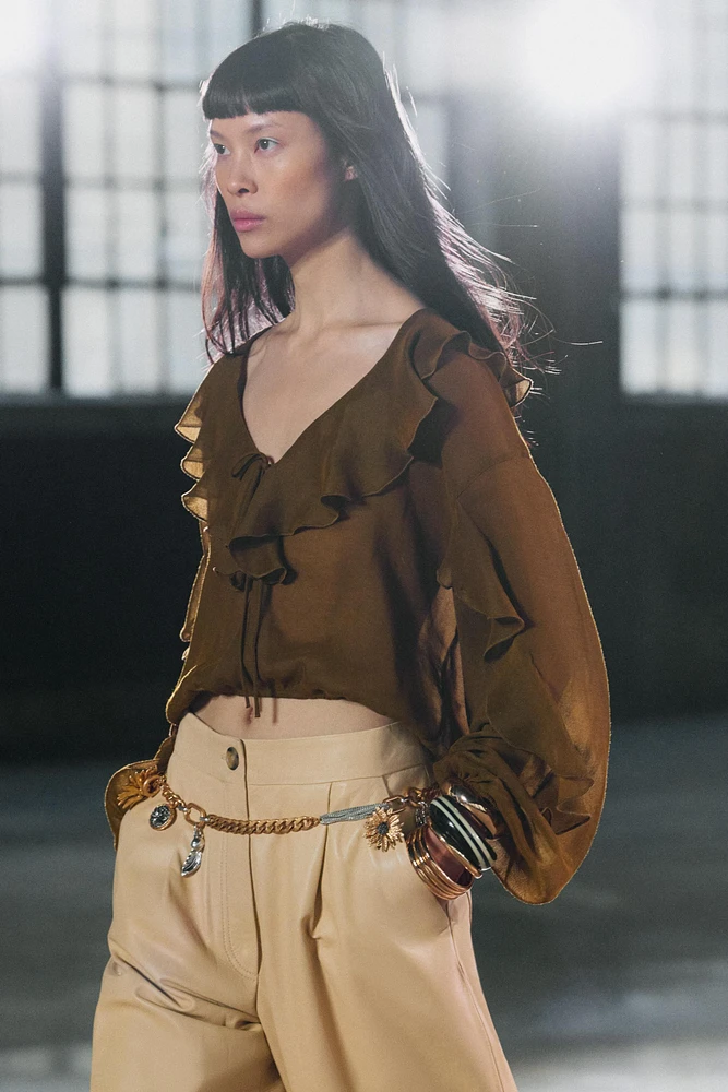 BLOUSE FLUIDE À VOLANTS