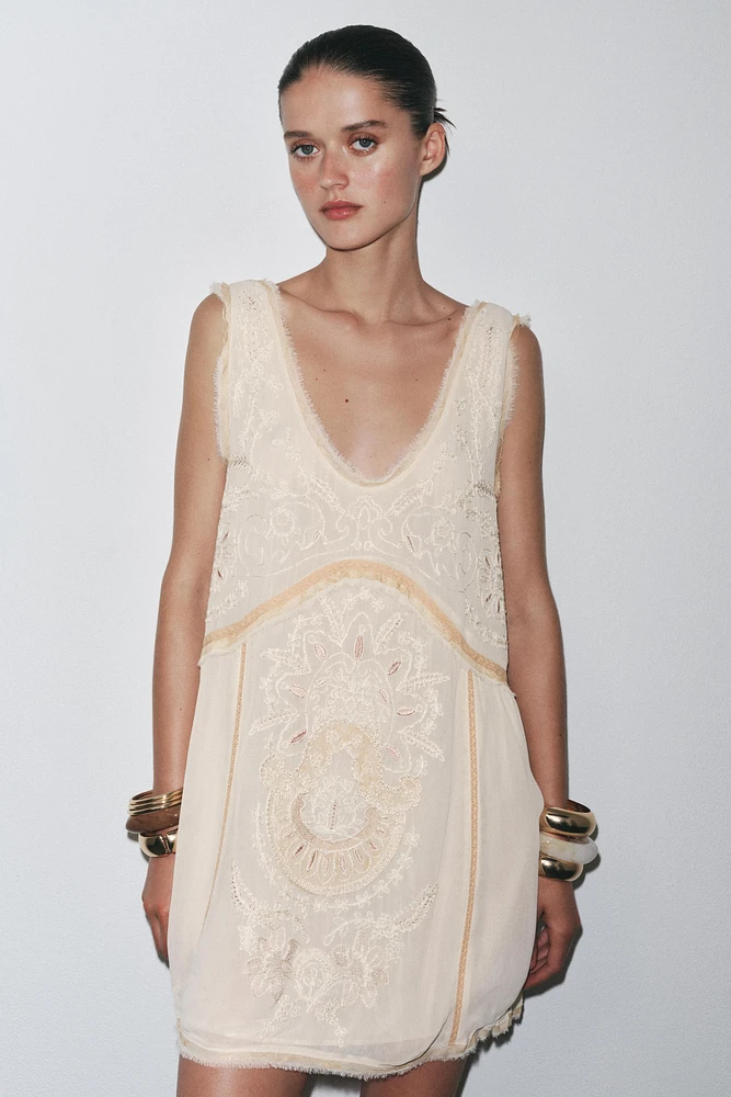 ZW COLLECTION EMBROIDERED DRESS