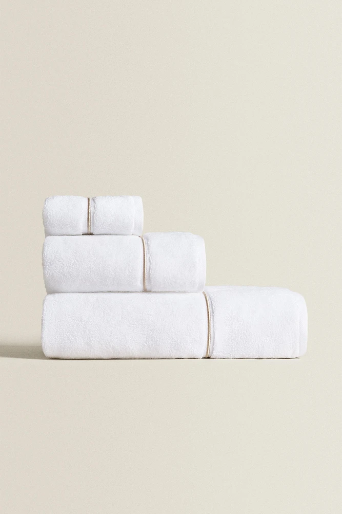 EMBROIDERED TRIM BATH TOWEL