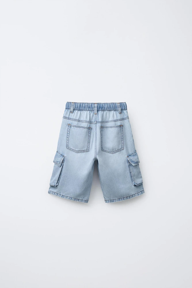 BERMUDA EN DENIM CARGO FLUIDE