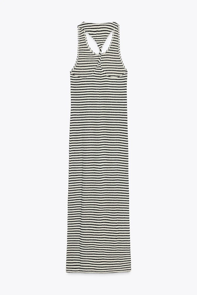 ROBE LONGUE EN MAILLE AJOURÉE