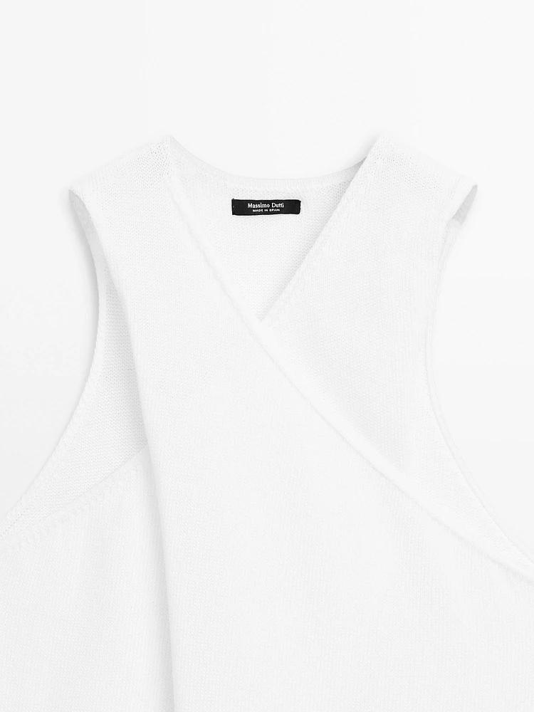 Top en maille de coton à encolure américaine croisée