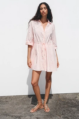 ROBE BRODÉE À EFFET GOMME