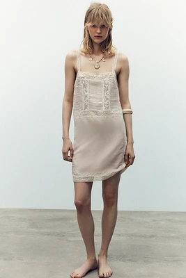 PLEATED LACE STRAP DRESS