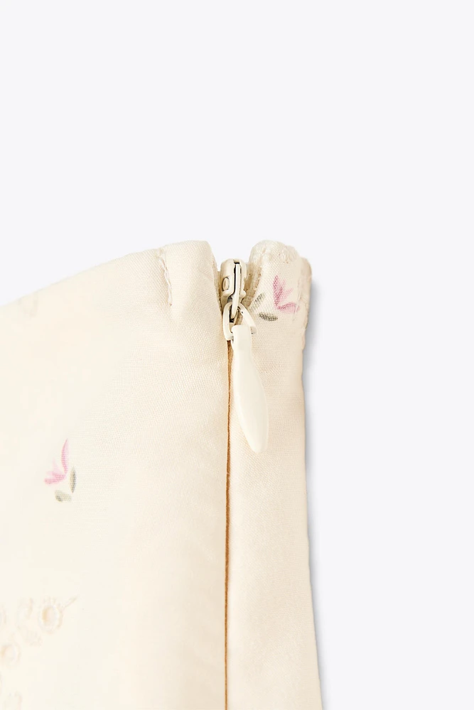 EMBROIDERED FLORAL MINI SKIRT