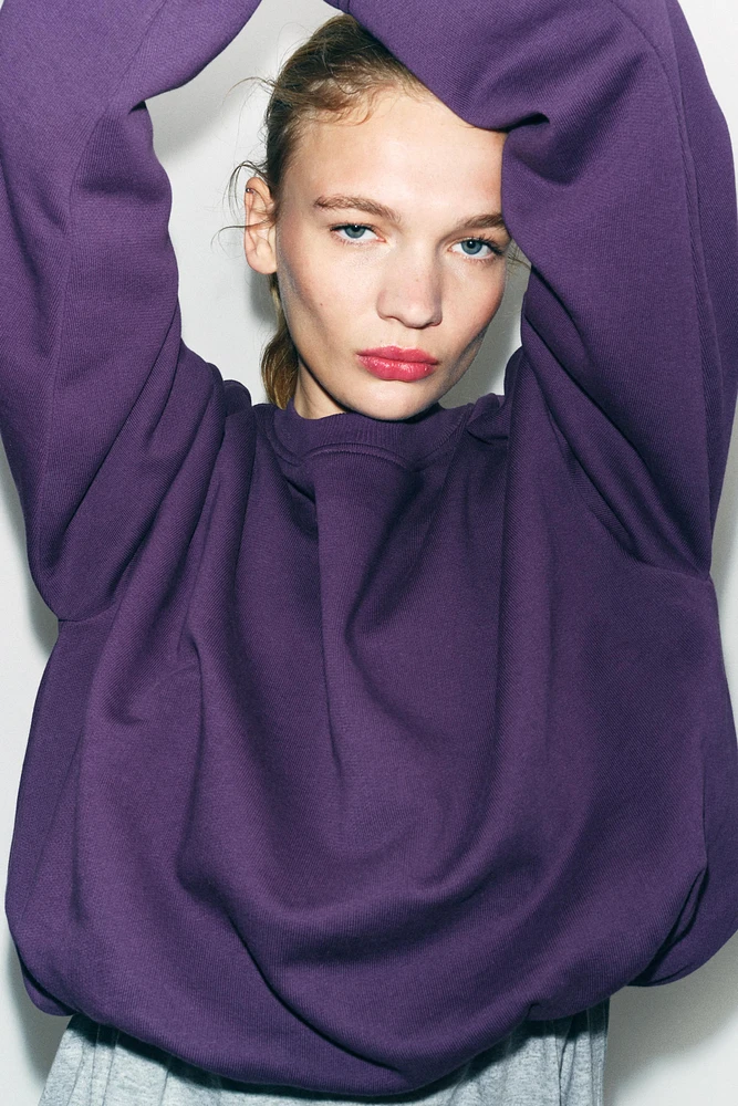 GATHERED CROPPED SWEATSHIRT