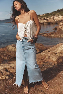 TOP BRODÉ AVEC LACETS
