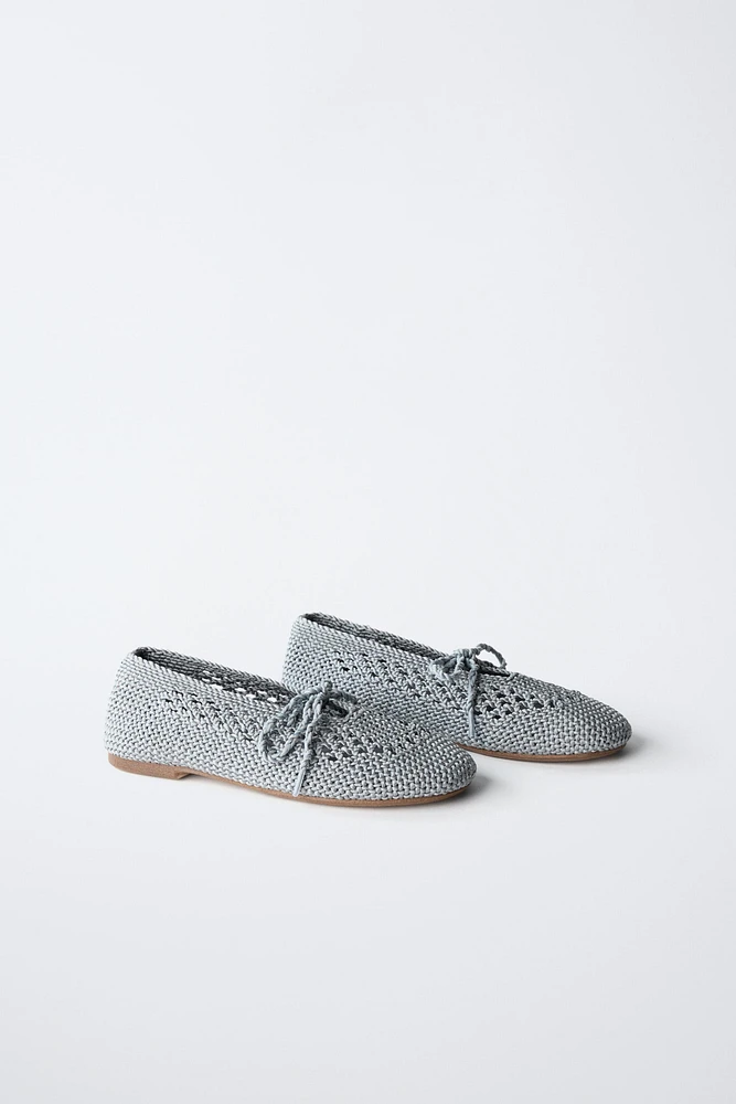 CROCHET BALLET FLATS WITH LACES AND BOW