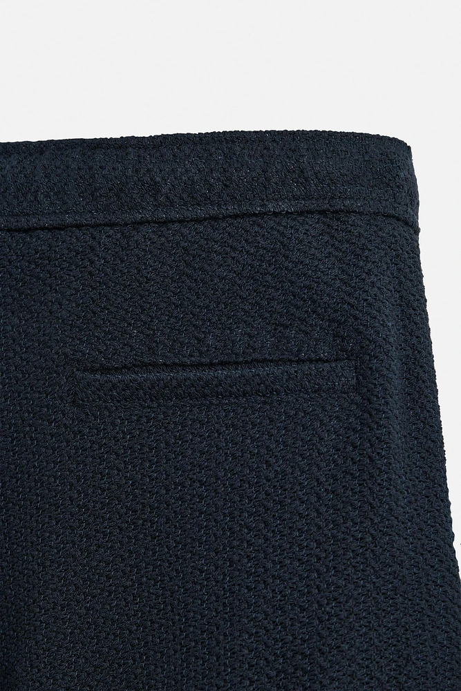 TEXTURED REGULAR FIT BERMUDA SHORTS