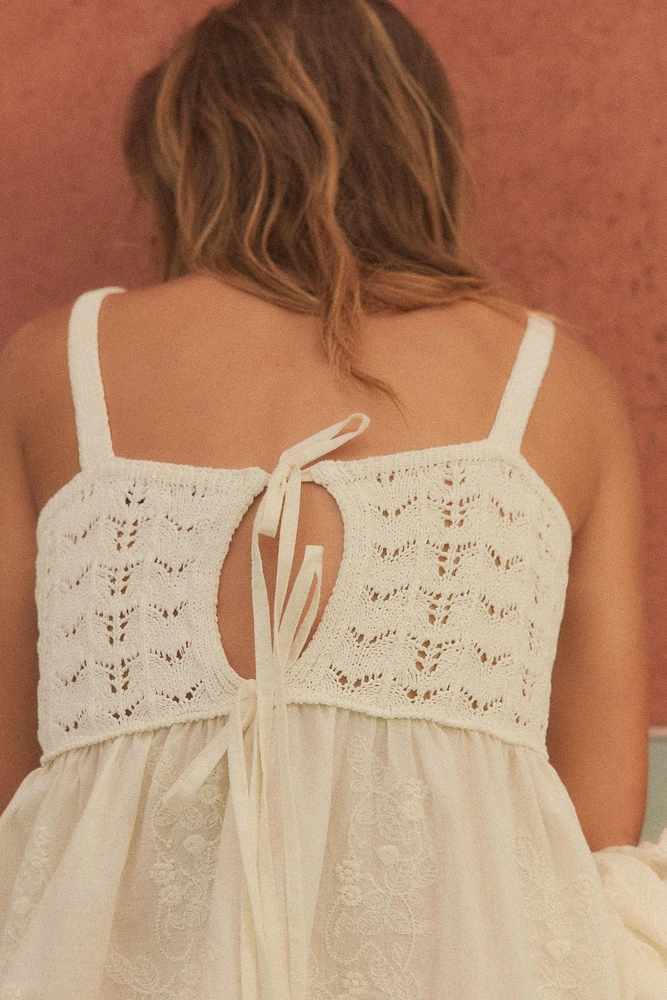 ROBE EN MAILLE MATIÈRES VARIÉES