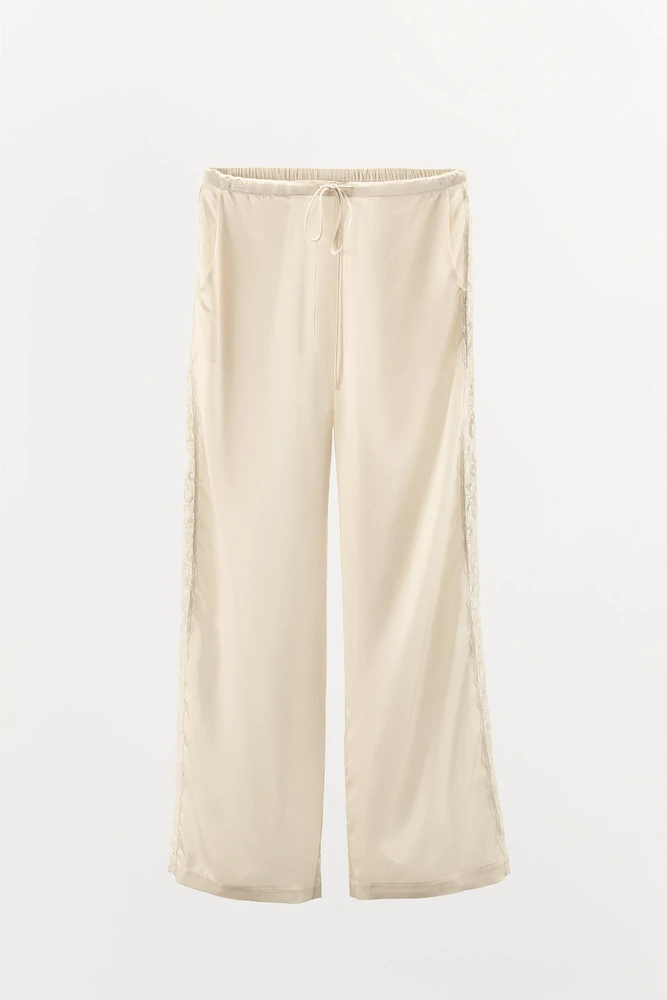 PANTALON SATINÉ AVEC DENTELLE