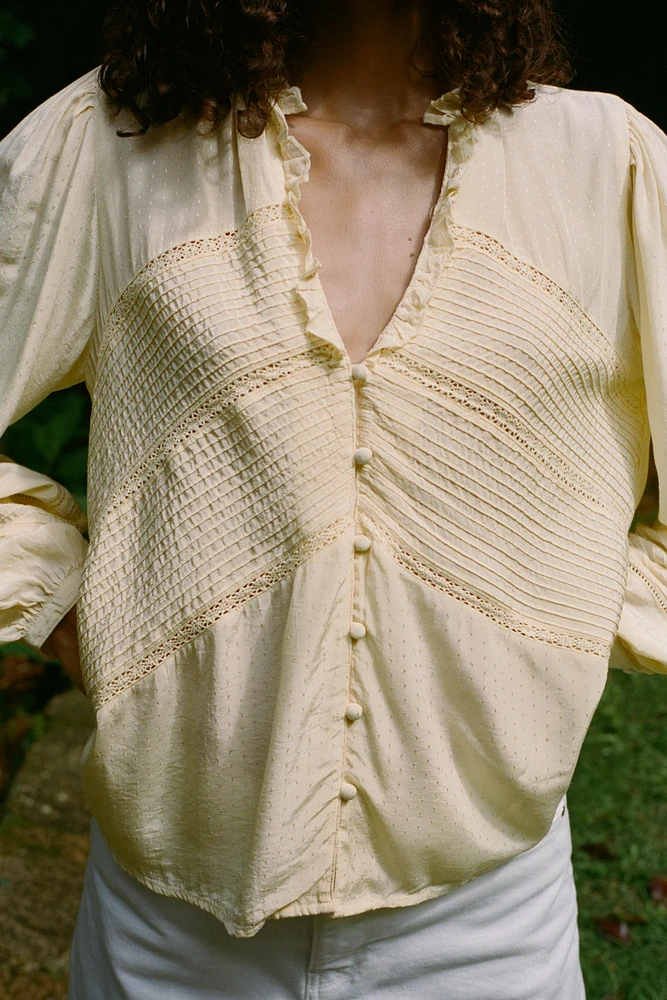 BLOUSE PLIS NERVURÉS ENTRE-DEUX