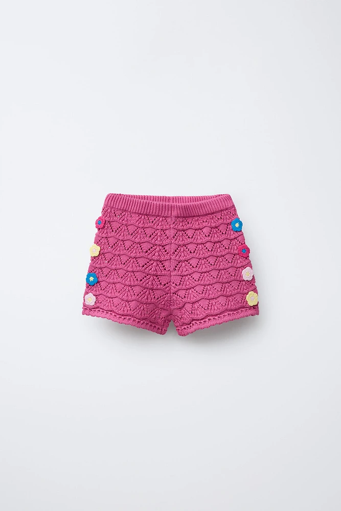 FLORAL CROCHET KNIT BERMUDA SHORTS