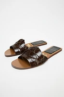 EMBOSSED LEATHER FLAT SANDALS
