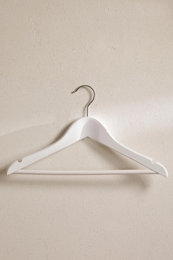 PACK OF CHILDREN’S WOODEN HANGERS (PACK OF 4)