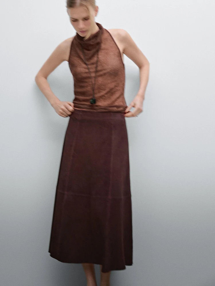 Suede leather flounce skirt with seams