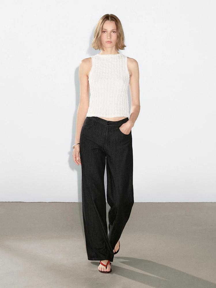 Loose mid-rise wide-leg jeans