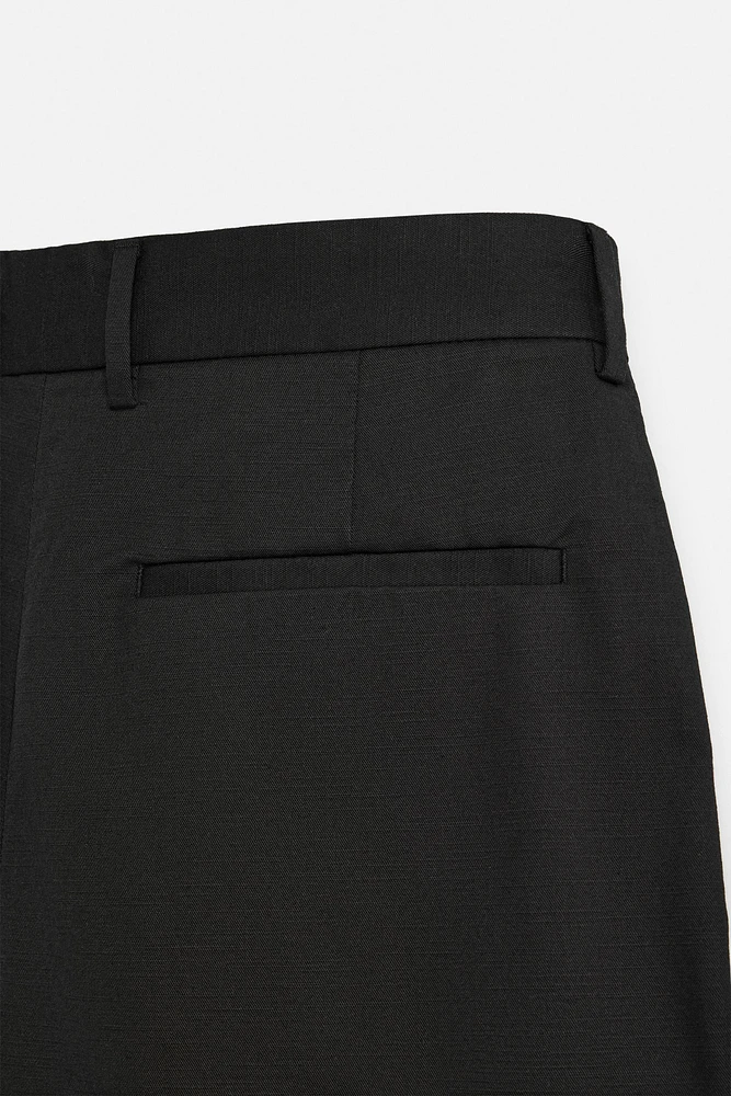 PLEATED COTTON LINEN SHORTS