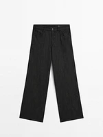 Loose mid-rise wide-leg jeans