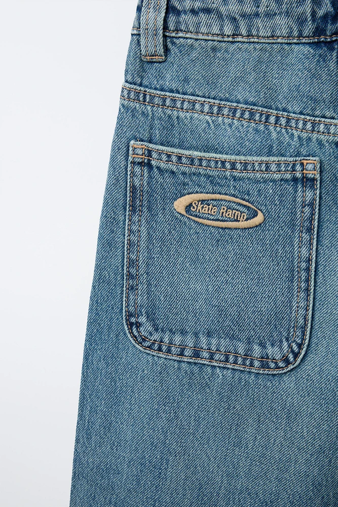 BERMUDA EN DENIM COUPE AMPLE