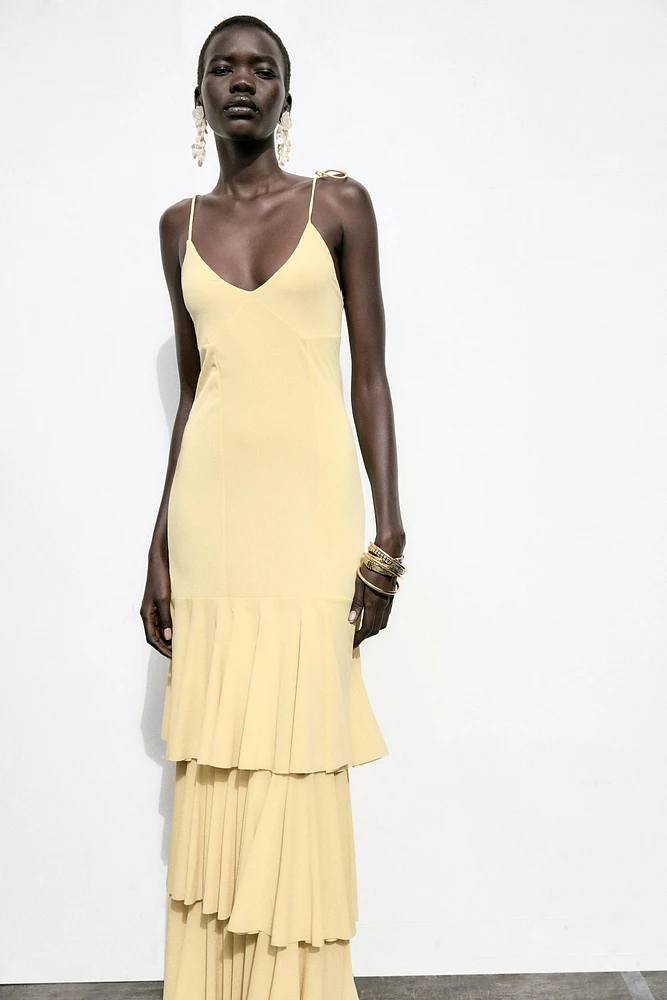 ROBE MIDI À VOLANTS