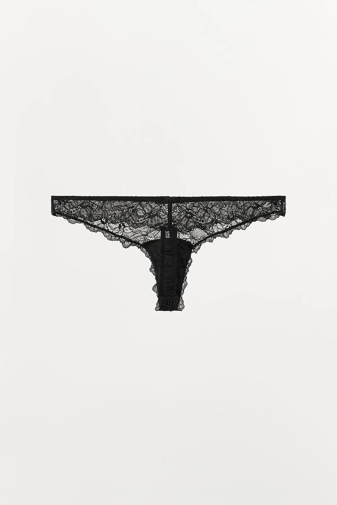 LACE THONG