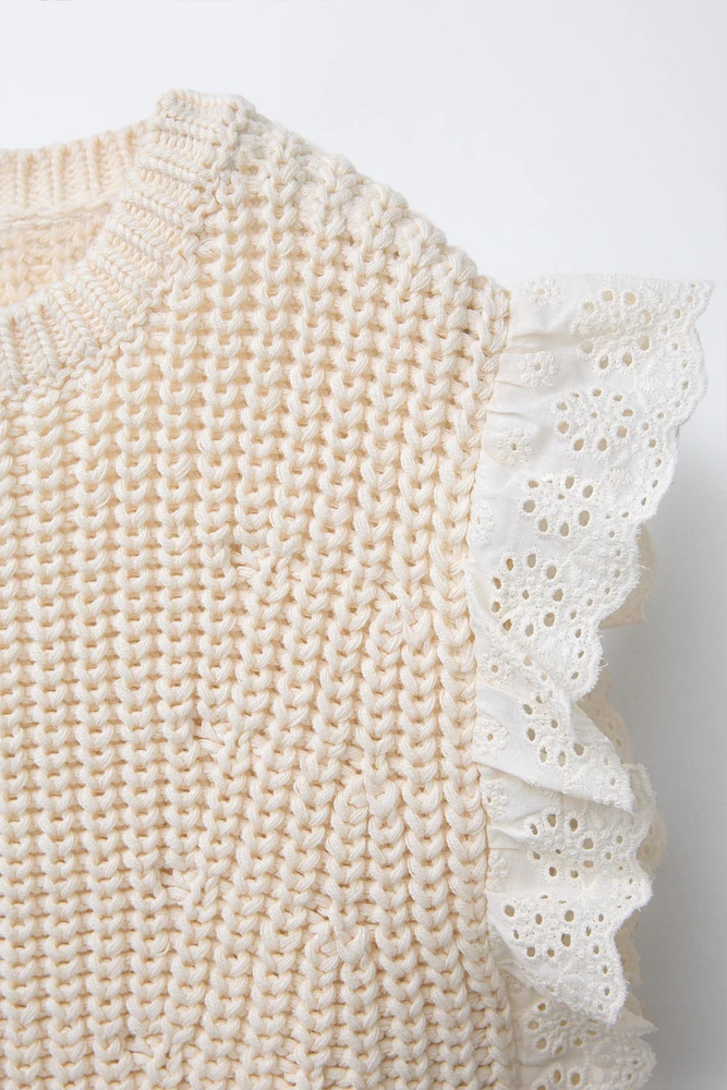 LACE KNIT VEST