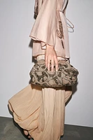 SAC BRODÉ AVEC FANTAISIE