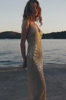 ROBE À FIL MÉTALLISÉ ET SEQUINS