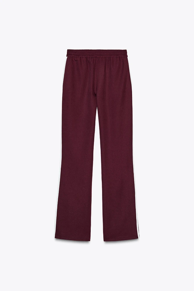 PANTALON DROIT À BANDE LATÉRALE