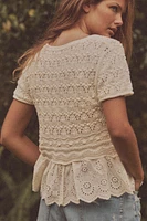 TOP ROMANTIQUE EN MAILLE MATIÈRES VARIÉES