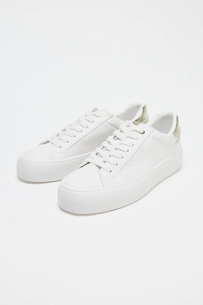 CONTRAST SNEAKERS