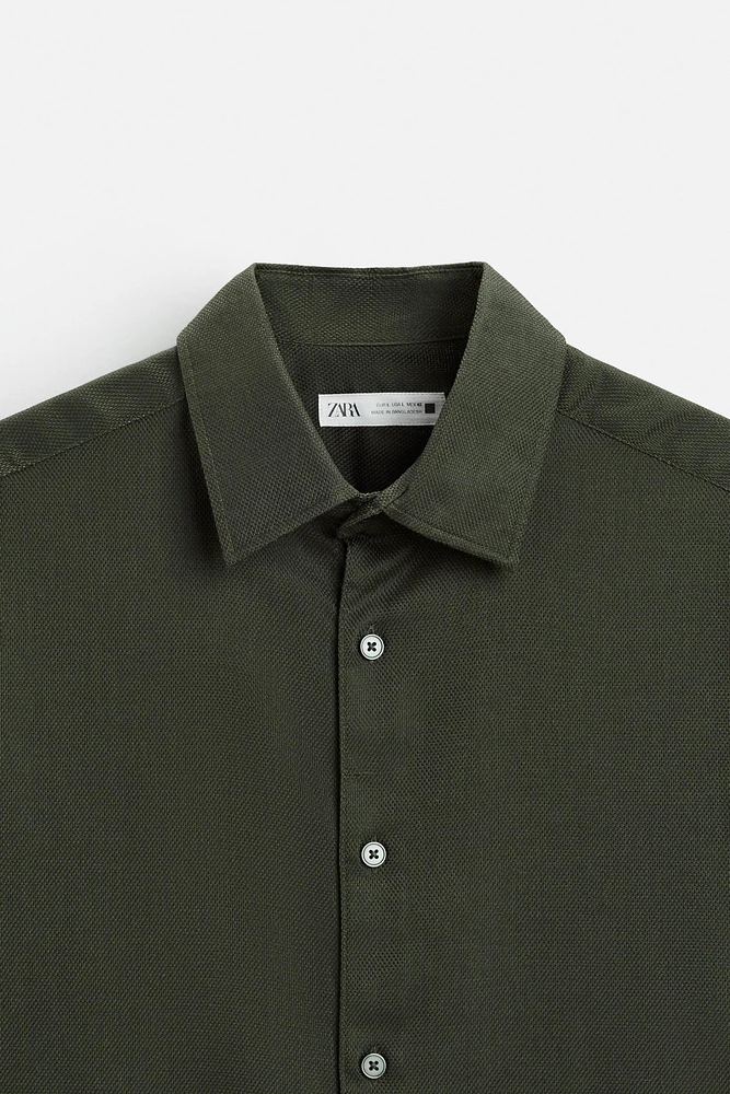 EASY CARE TEXTURED SHIRT
