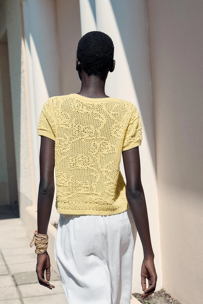 TOP EN MAILLE CROCHET