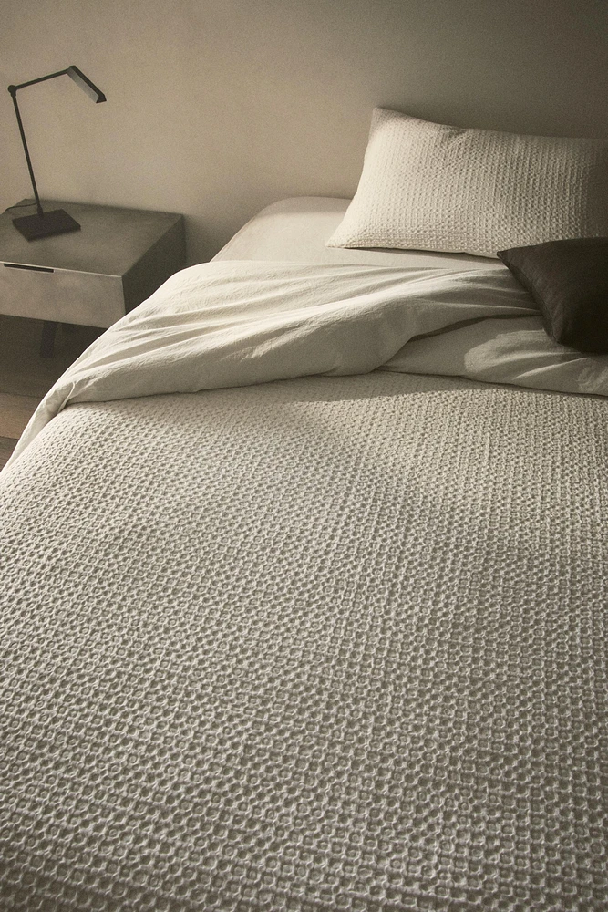 WAFFLE-KNIT DUVET COVER