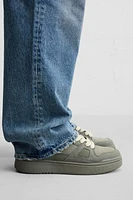RETRO STYLE SNEAKERS