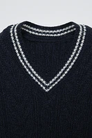 CONTRAST TRIM KNIT VEST