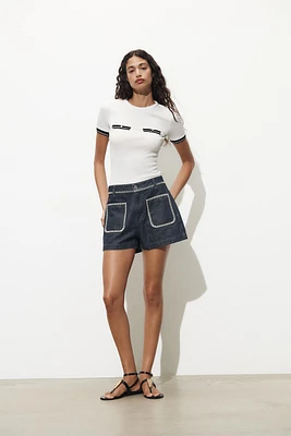 T-SHIRT FINITIONS EN CONTRASTE