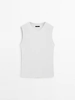 100% cotton V-neck T-shirt
