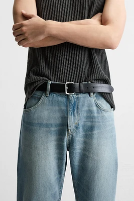 CEINTURE EN CUIR CLOUS