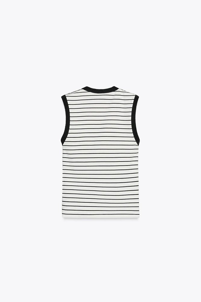 STRIPED BUTTON T-SHIRT