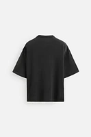 T-SHIRT EN MAILLE À IMPRIMÉ DÉLAVÉ