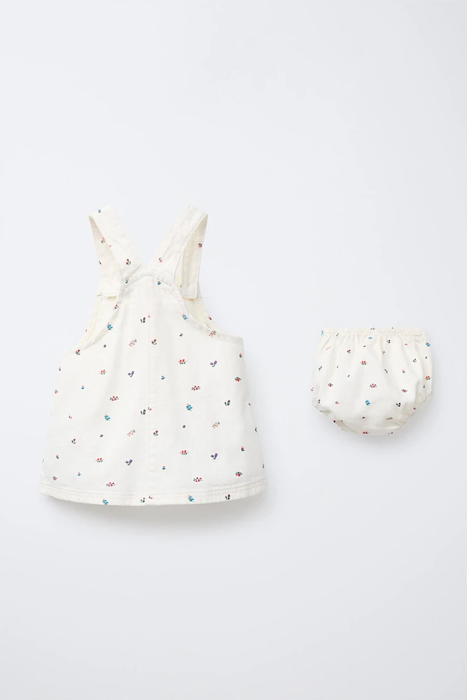 ROBE-SALOPETTE ET CULOTTE EN SERGÉ À FLEURS