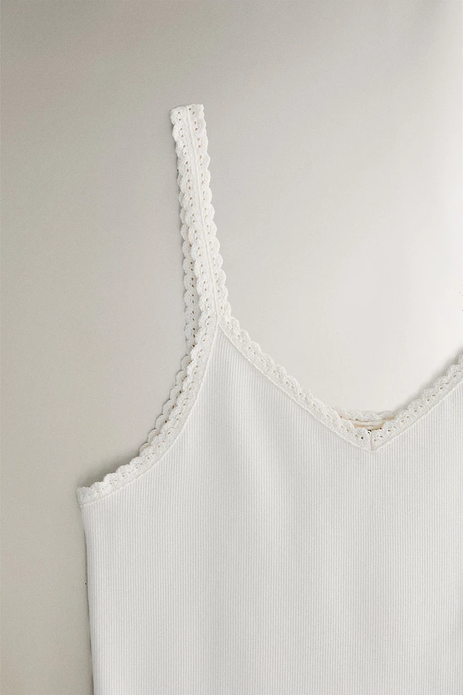 TOP WITH CROCHET DETAIL